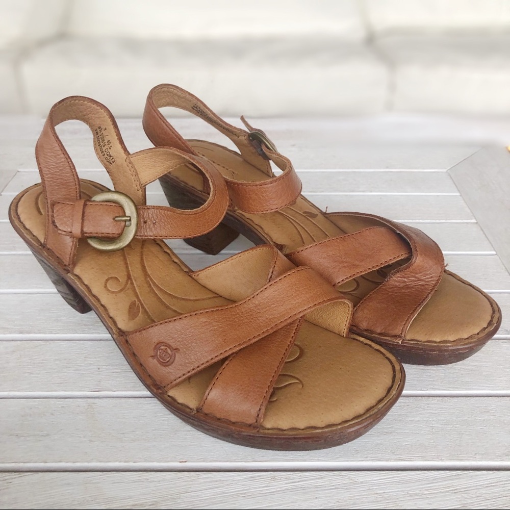 Born Like New Leather Sandals Size 9